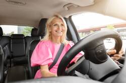 Some simple behaviours can help you keep driving, even when your hearing is affected. 