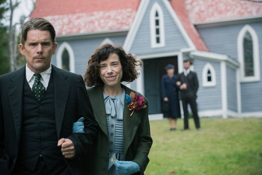 OF ART AND LOVE - Ethan Hawke and Sally Hawkins in Maudie.