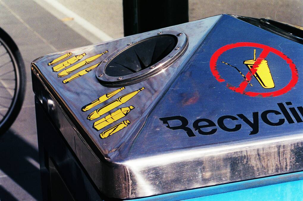 Which bin? Recycling can be confusing. Photo: Gabriele Charotte.