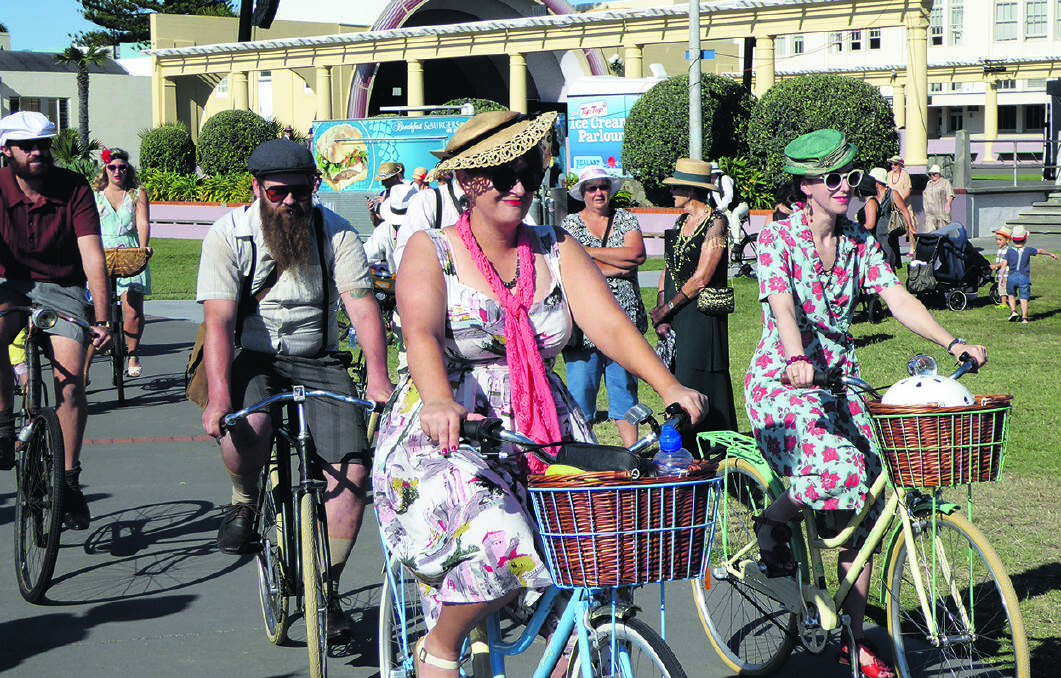 Riders set off on the Vintage Bike Ride.