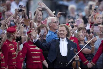 Andre Rieu is one of the world's leading pop classical artists.