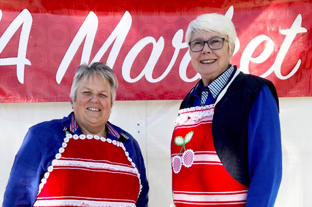 BAKING POWER: SACWA President Roslyn Schumann (right) with Central Districts Shows Association president Rosie Schultz, at the Royal Adelaide Show.