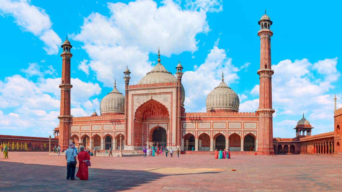 On a sightseeing tour of Old Delhi, discover the history of Jama Masjid, India's largest mosque. Photo: Shutterstock