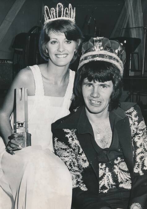 'King and Queen of Pop' Debbie Byrne and Daryl Braithwaite in 1975. Photo: Fairfax Photographic 