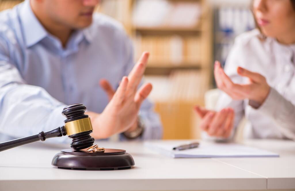 7 Advantages of hiring a divorce lawyer