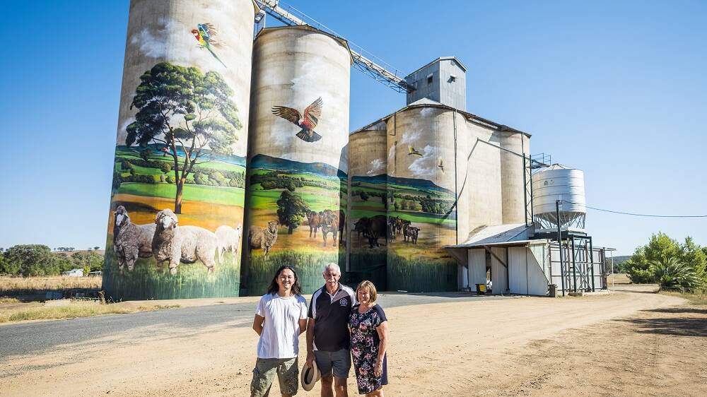 TOURIST DRAW: The Grenfell Silo's artwork attracts plenty of tourists.