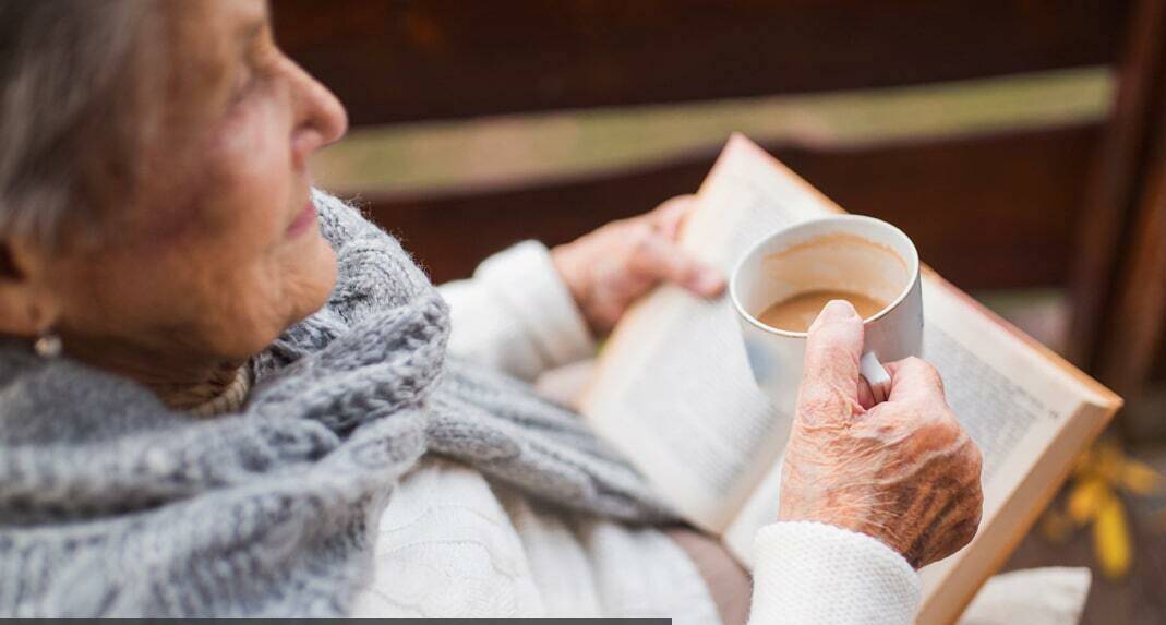 Four tips for seniors to keep warm at home this winter