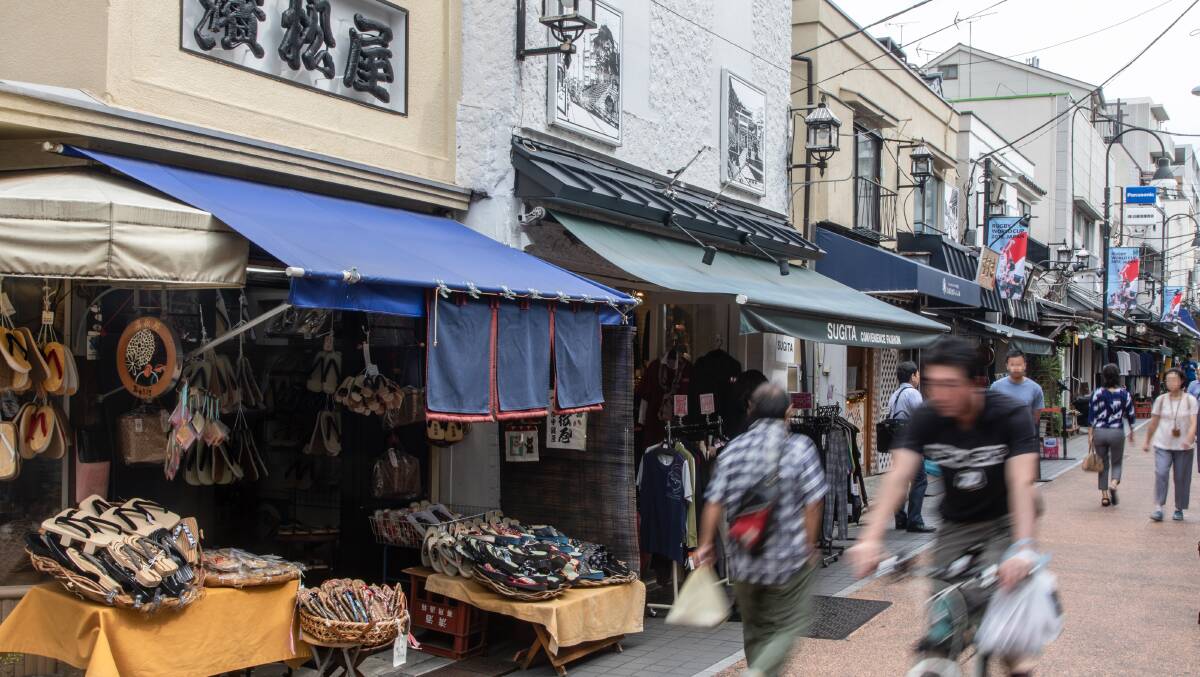RETRO: Treasures await In Yanaka Ginza, home to a thriving art scene and lots of yummy snacks to discover.
