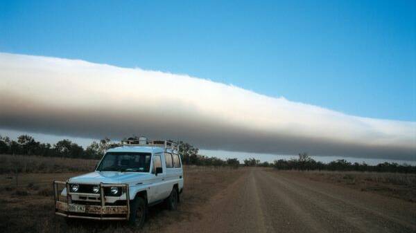 KONG, LOW AND MARVELLOUS: Morning Glory clouds, Burketown, Queensland. Photo @australia@phlipvids.