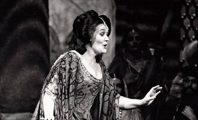 Joan Sutherland in the ttle role of Lakme, the Australian Opera, 1976. Photo: William Moseley; courtesy Opera Australia Archives.