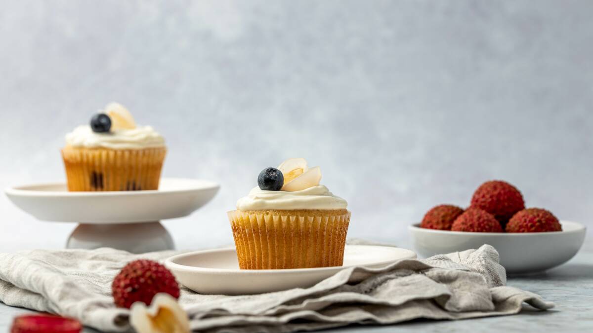 Recipe: Lychee blueberry cupcakes