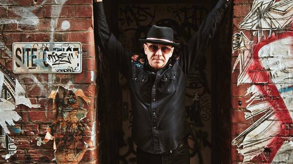 Russell Morris will be performing at Queensland's first drive-in concert.