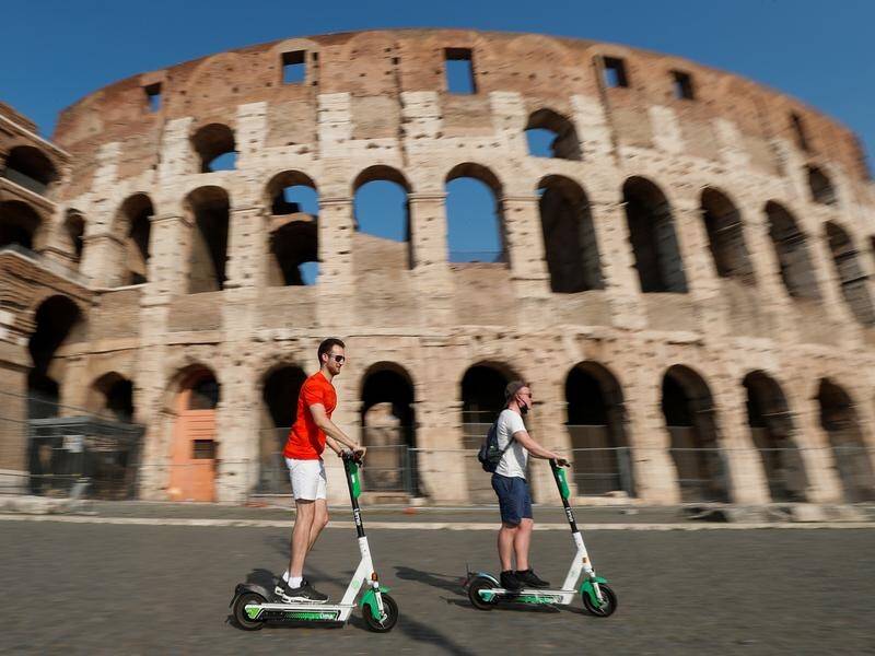 mager Pump Sprout Electric scooters go wild in Rome | The Senior | Senior