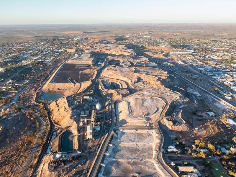 Broken Hill mine operations would be transformed into an underground museum under a project pitch. (Stuart Walmsley/AAP PHOTOS)