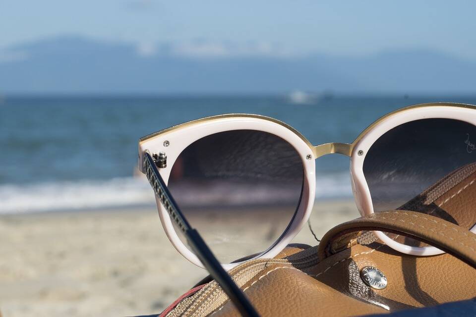 SLIDE ON SOME SUNNIES - Wearing sunglasses can save your eyes