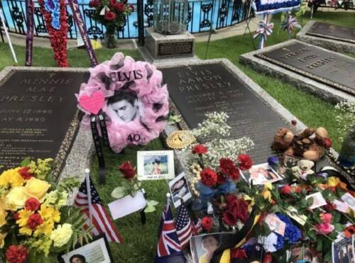 Remembering Elvis 40 years after his death, in Memphis Tenessee. Photo: JANET PRINCE/Facebook.