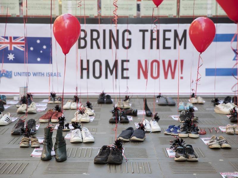 A vigil has been held in Sydney for kidnapped Israelis being held in Gaza. (Brent Lewin/AAP PHOTOS)