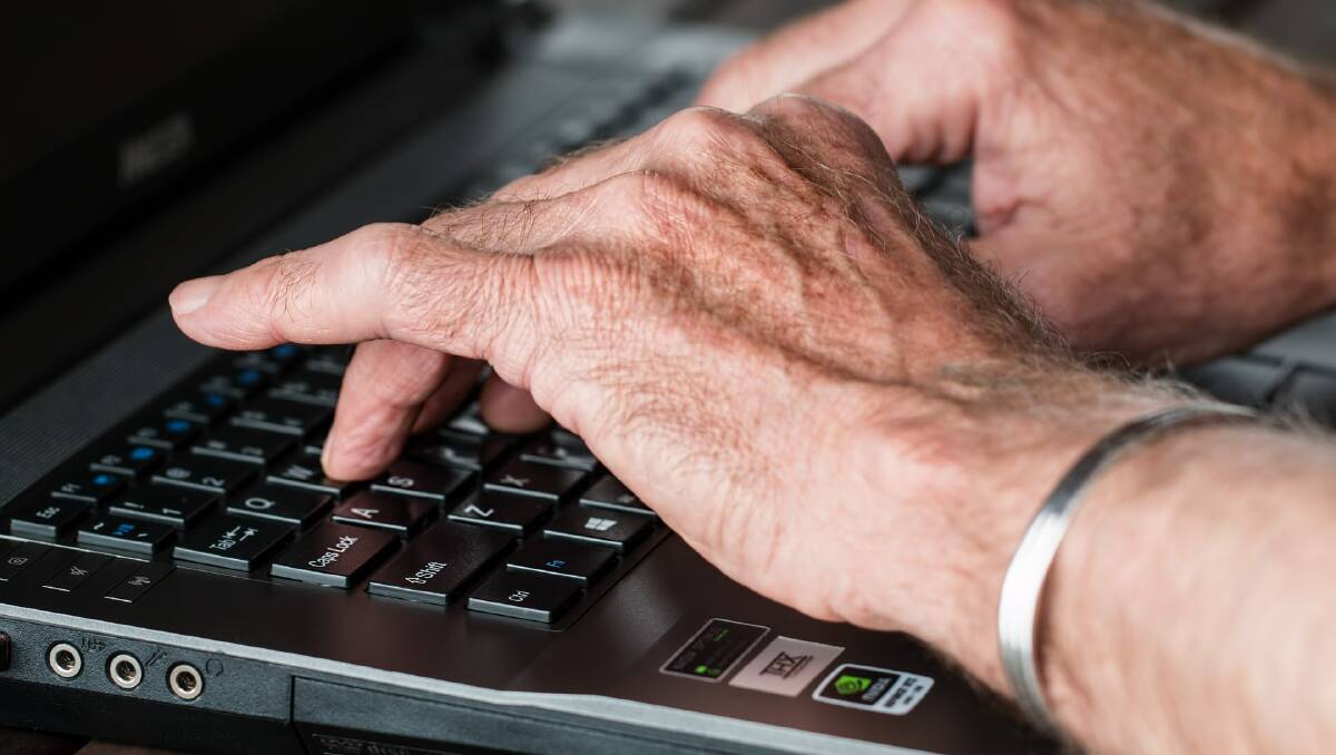 National Seniors calls for $10 supplement to help age pensioners access the internet.